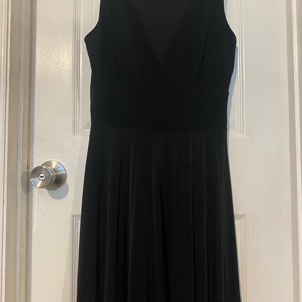 Elegant Black Sleeveless Dress